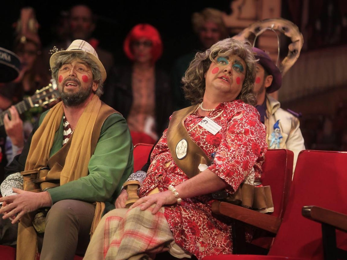 Fotos: Chirigota Los del lado oscuro... Cai!