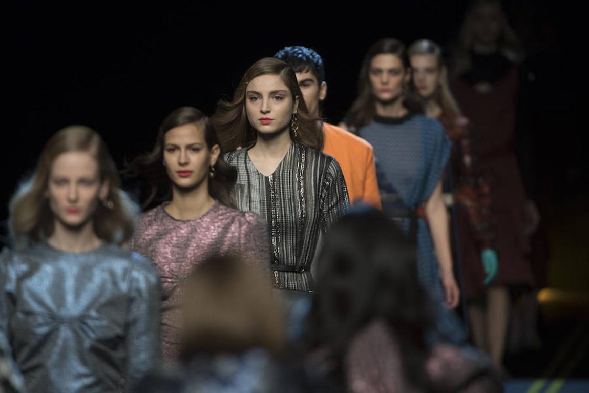 El «poderoso» desfile de Ana Locking