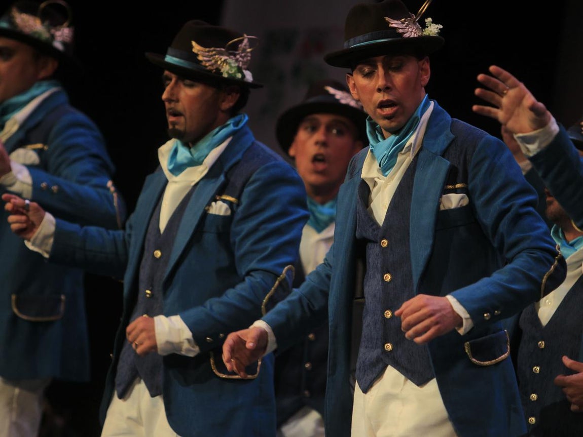 Fotos: Comparsa El ángel de Cádiz. COAC 2017