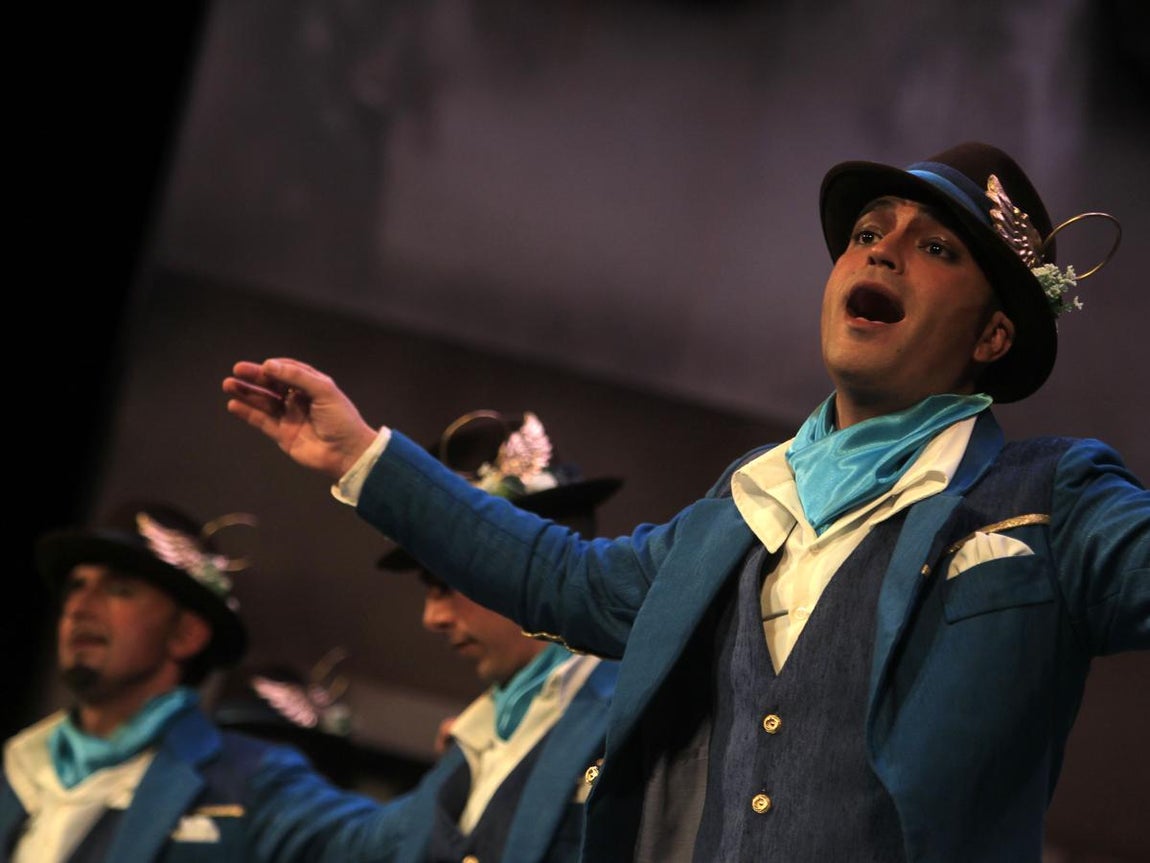 Fotos: Comparsa El ángel de Cádiz. COAC 2017