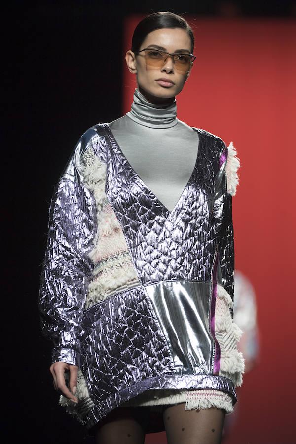 Custo muestra su lado más colorido