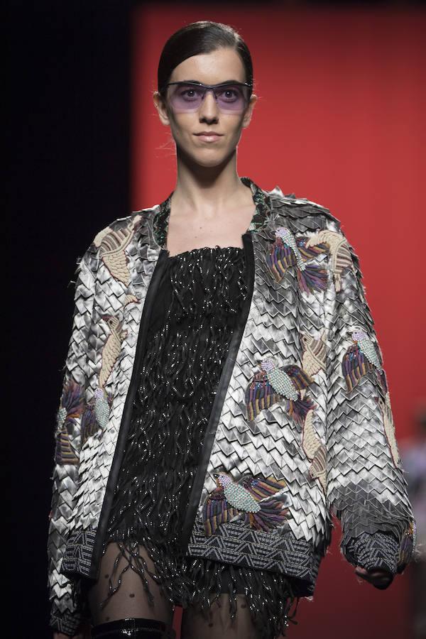 Custo muestra su lado más colorido