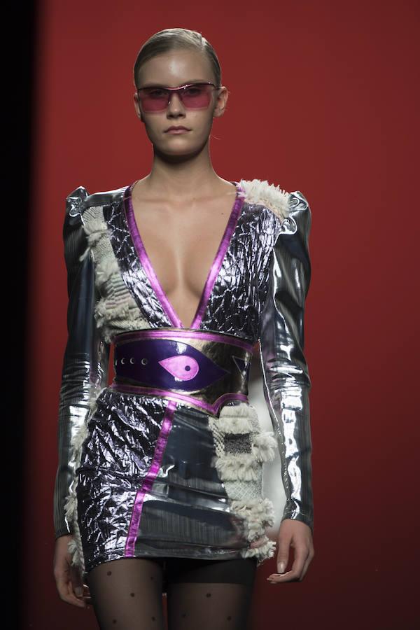 Custo muestra su lado más colorido