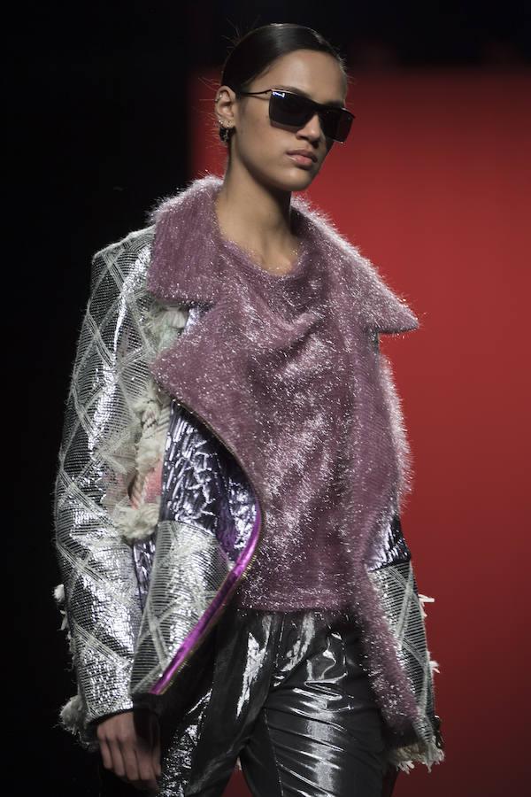 Custo muestra su lado más colorido