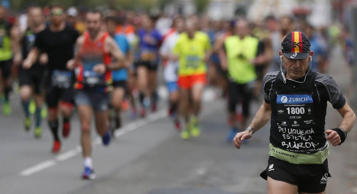 Las mejores imágenes del Zurich Maratón de Sevilla 2017