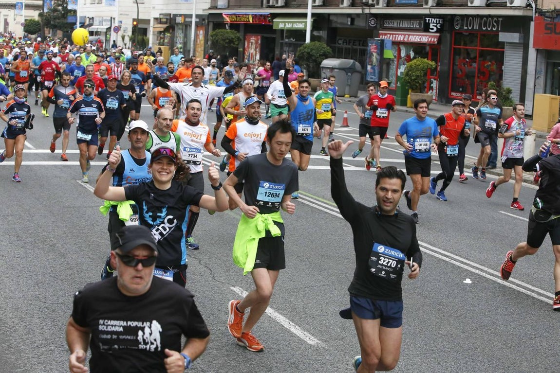 Las mejores imágenes del Zurich Maratón de Sevilla 2017