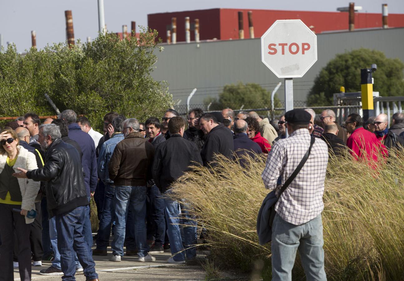 Los extrabajadores se concentran en las puertas de Delphi en el décimo aniversario del cierre