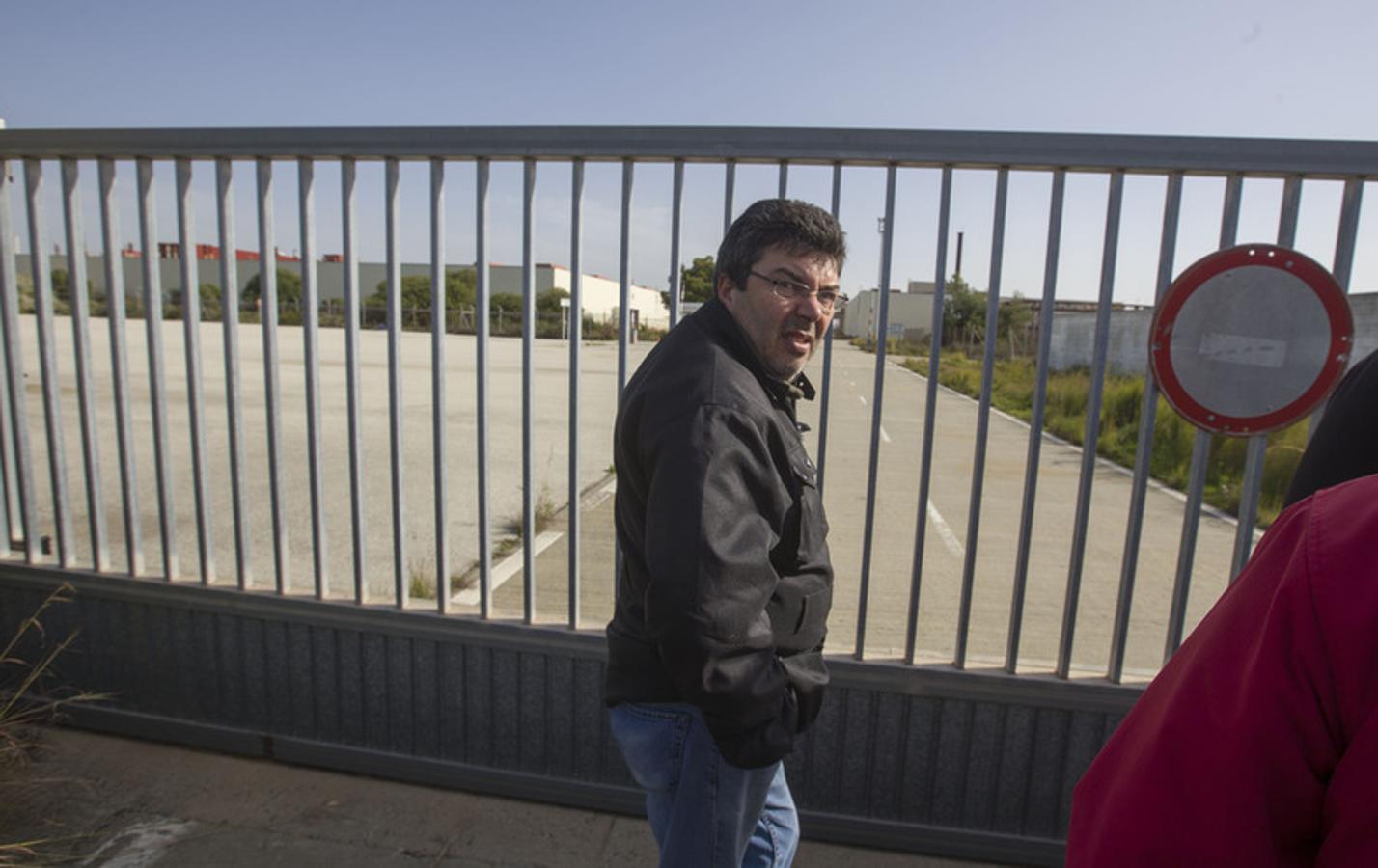 Los extrabajadores se concentran en las puertas de Delphi en el décimo aniversario del cierre