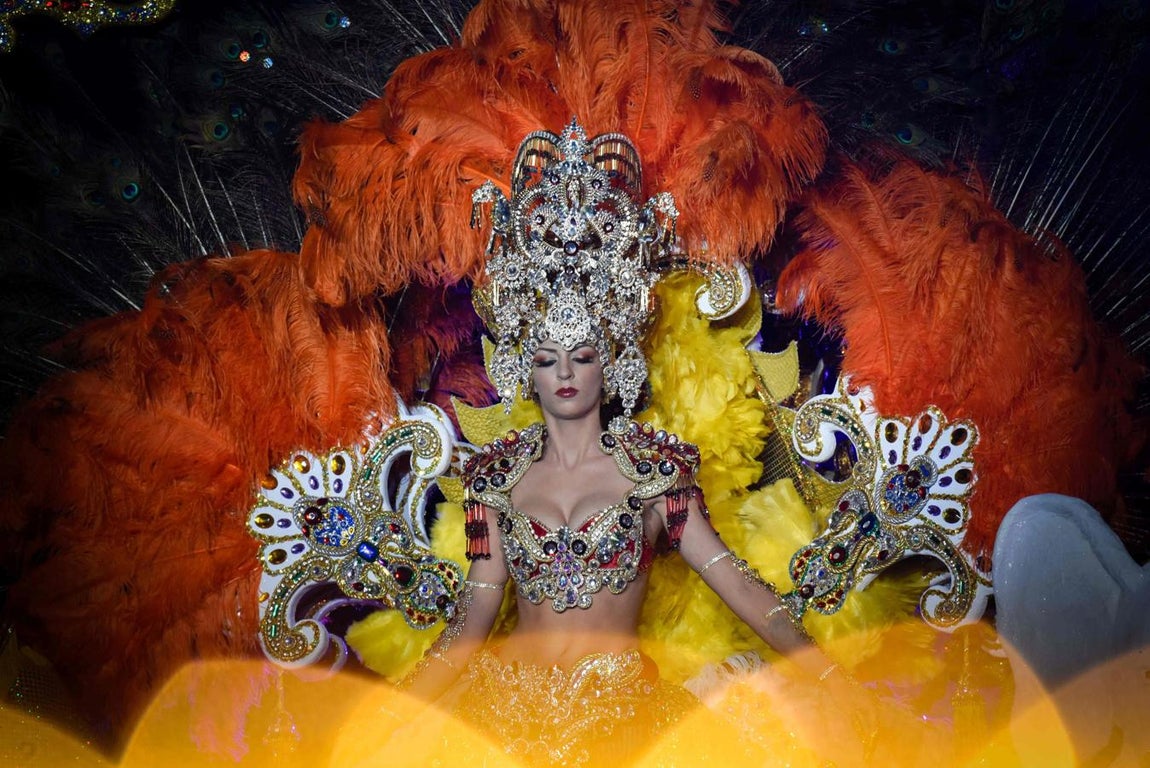 Noemí García candidata con la fantasía ‘Camino al despertar’, de Caví Lladó.. 