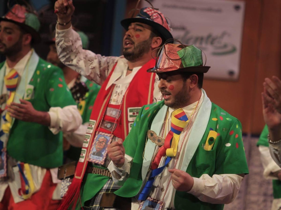 Fotos. Chirigota Pa religión la mía. COAC 2017