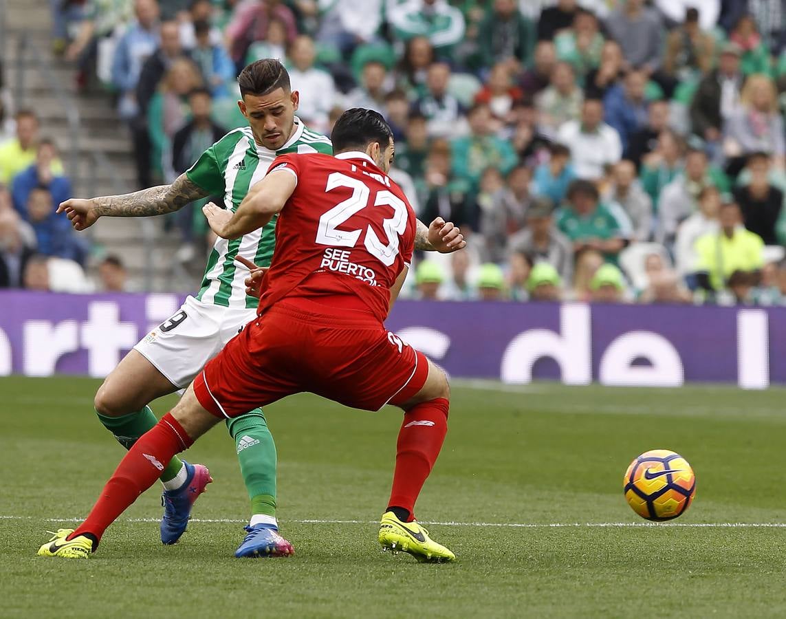 El Sevilla se queda con los tres puntos en el Villamarín, en imágenes