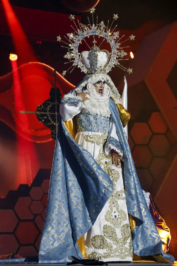 La transgresora apuesta de la Gala Drag Queen de la capital grancanaria ha desatado la polémica y ha sido considerada un ataque a la Iglesia. 