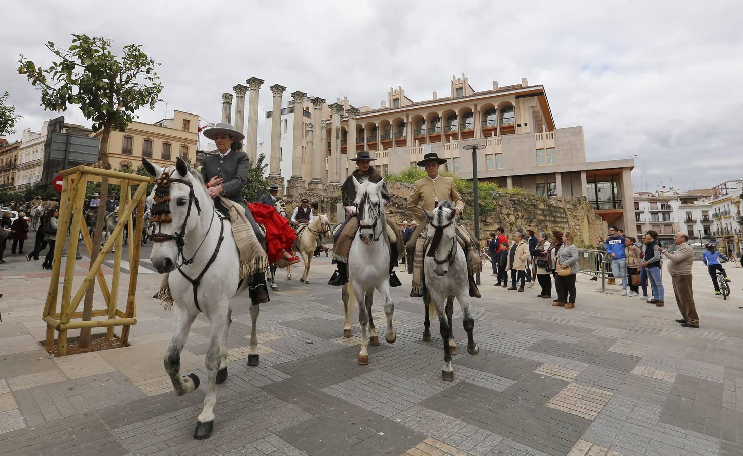 Las mejores imágenes del paseo a caballo por el Día de Andalucía en Córdoba