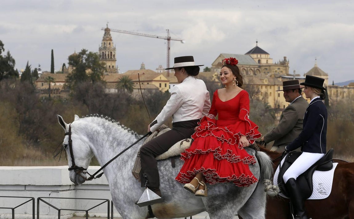 Las mejores imágenes del paseo a caballo por el Día de Andalucía en Córdoba