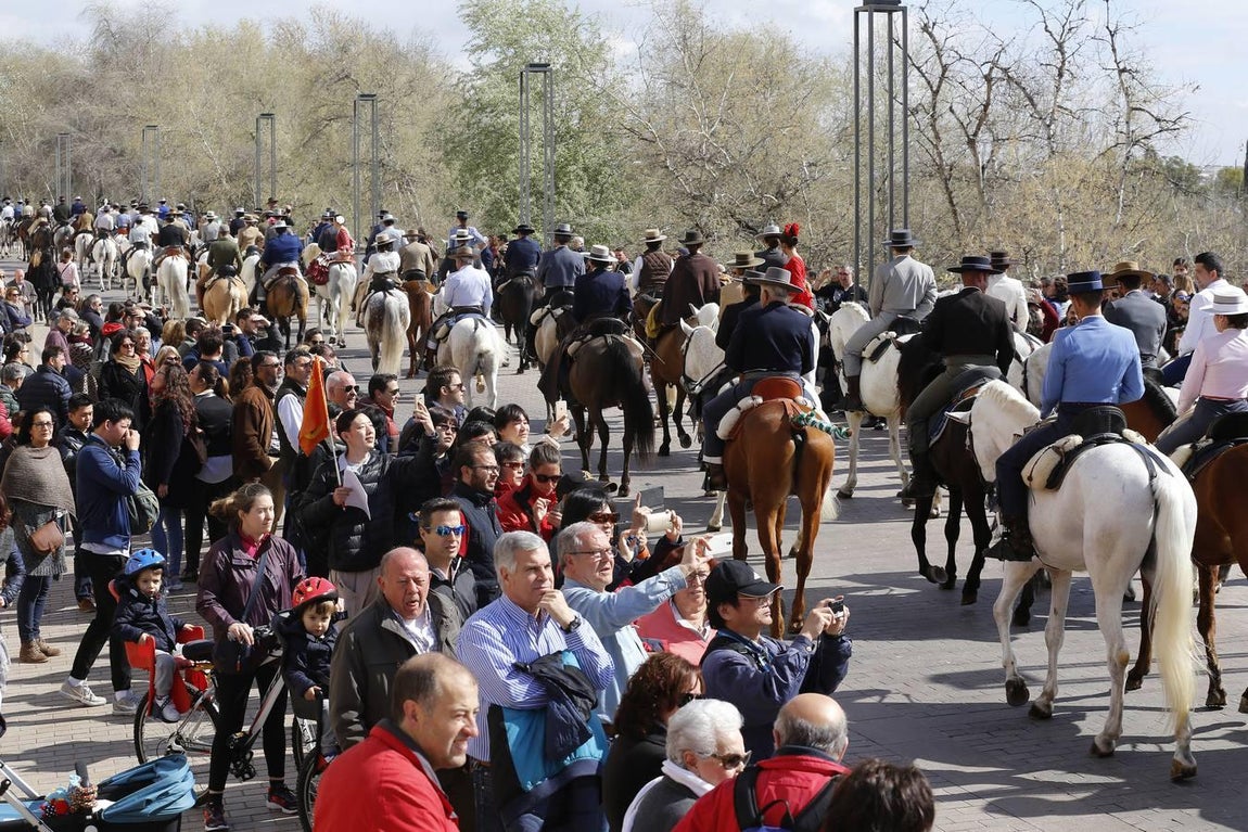 Las mejores imágenes del paseo a caballo por el Día de Andalucía en Córdoba