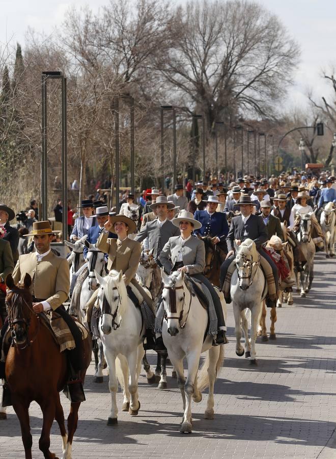Las mejores imágenes del paseo a caballo por el Día de Andalucía en Córdoba
