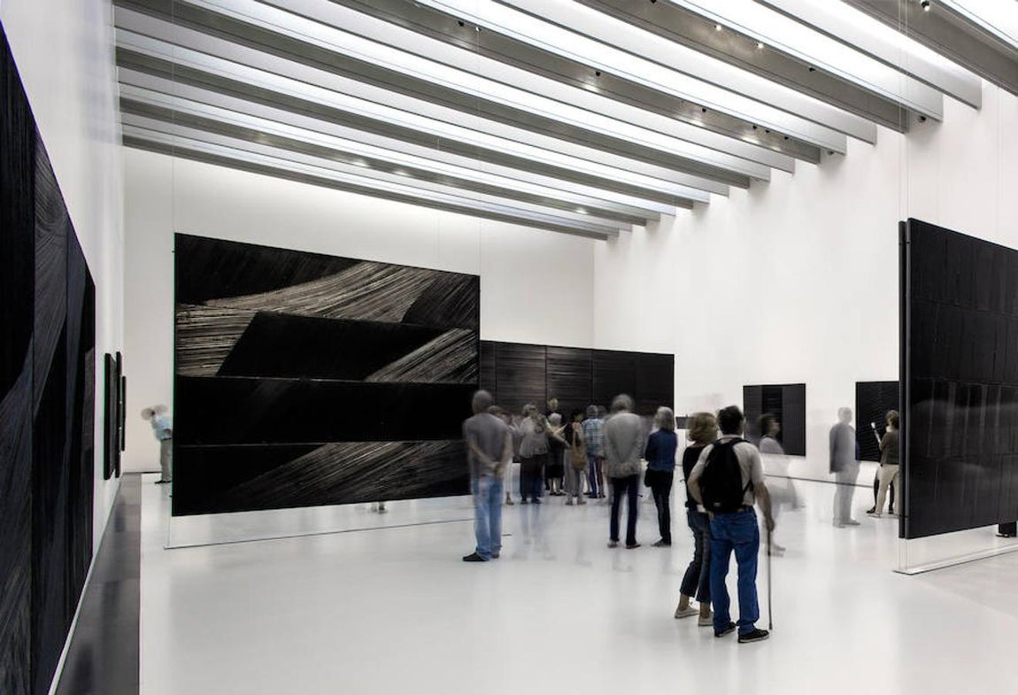 El maravilloso interior del museo de Soulages, Francia, uno de sus más destacados proyectos internacionales. 