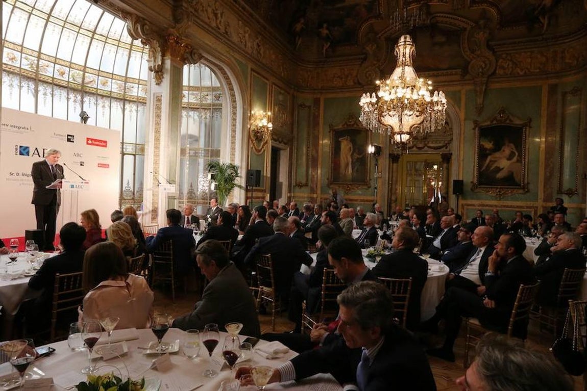 Los invitados al Foro ABC, en imágenes. El ministro ha estado acompañado de representantes del mundo económico y del sector educativo