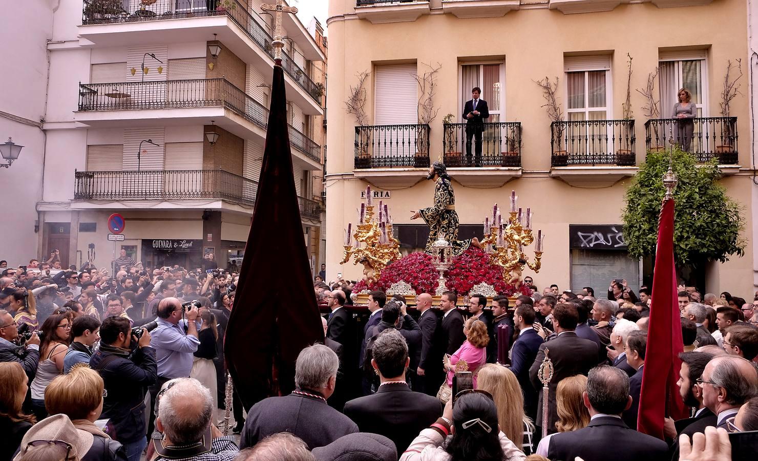 Las mejores imágenes del Via Crucis de las Cofradías