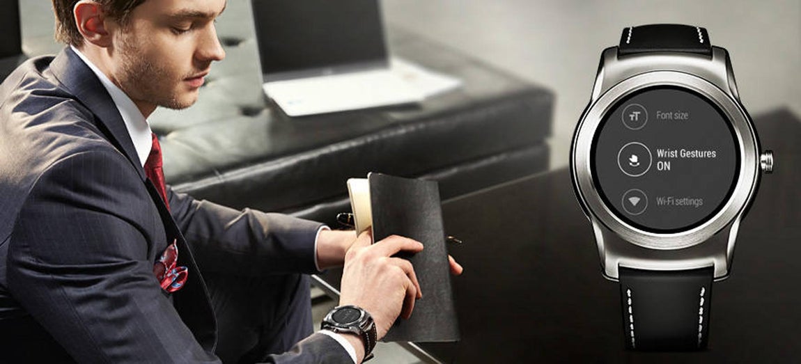 Estilo y tecnología. Estilo y tecnología se unen en un modelo cuyo diseño clásico y urbanita hará las delicias de cualquier padre. Con estructura de acero y correa de piel, cuenta con sistema operativo Android Wear que permite conectar con todo lo que necesite con tan solo un golpe de muñeca. LG Watch Urbane (349€).