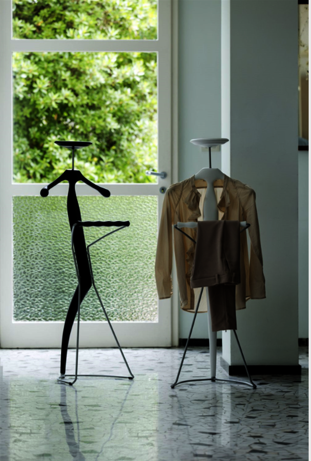 Porada. Con estructura de metal y madera, el Sir Bis de Porada posee un diseño con estilo propio, muy elegante. 684 €, en muebleslluesma.com.