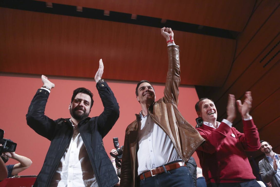 Pedro Sánchez encandila en Cádiz