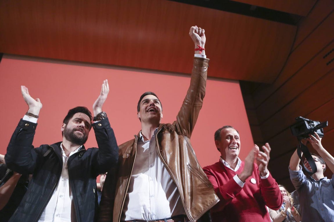 Pedro Sánchez encandila en Cádiz
