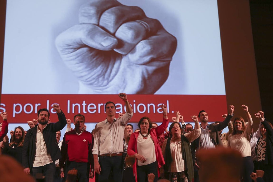 Pedro Sánchez encandila en Cádiz
