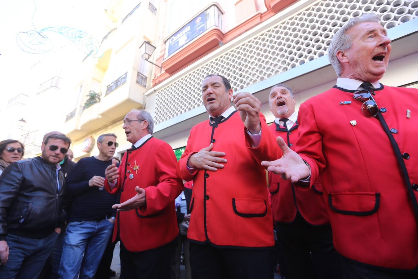 El Carnaval Chiquito llena las calles del centro de Cádiz