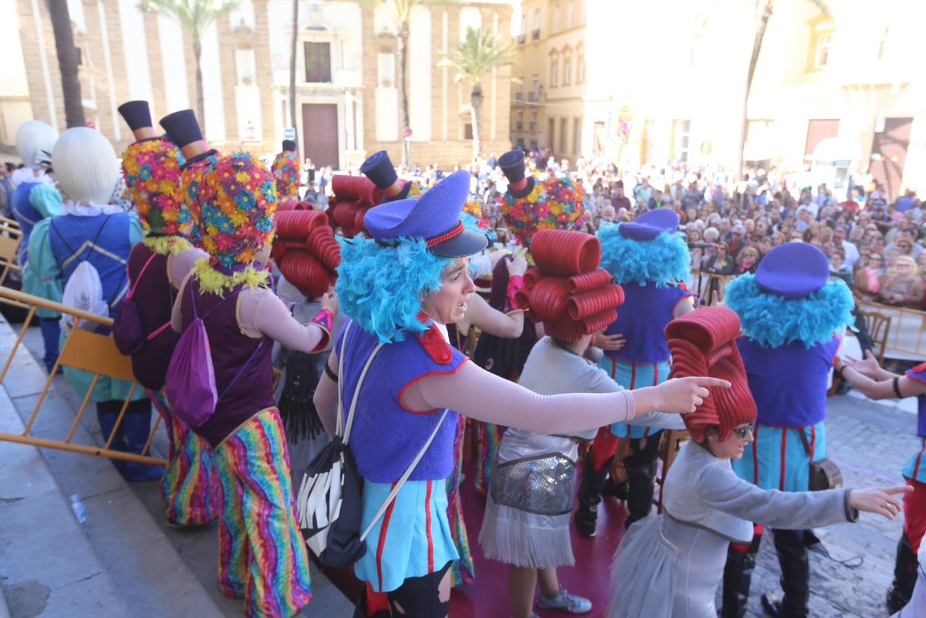 El Carnaval Chiquito llena las calles del centro de Cádiz