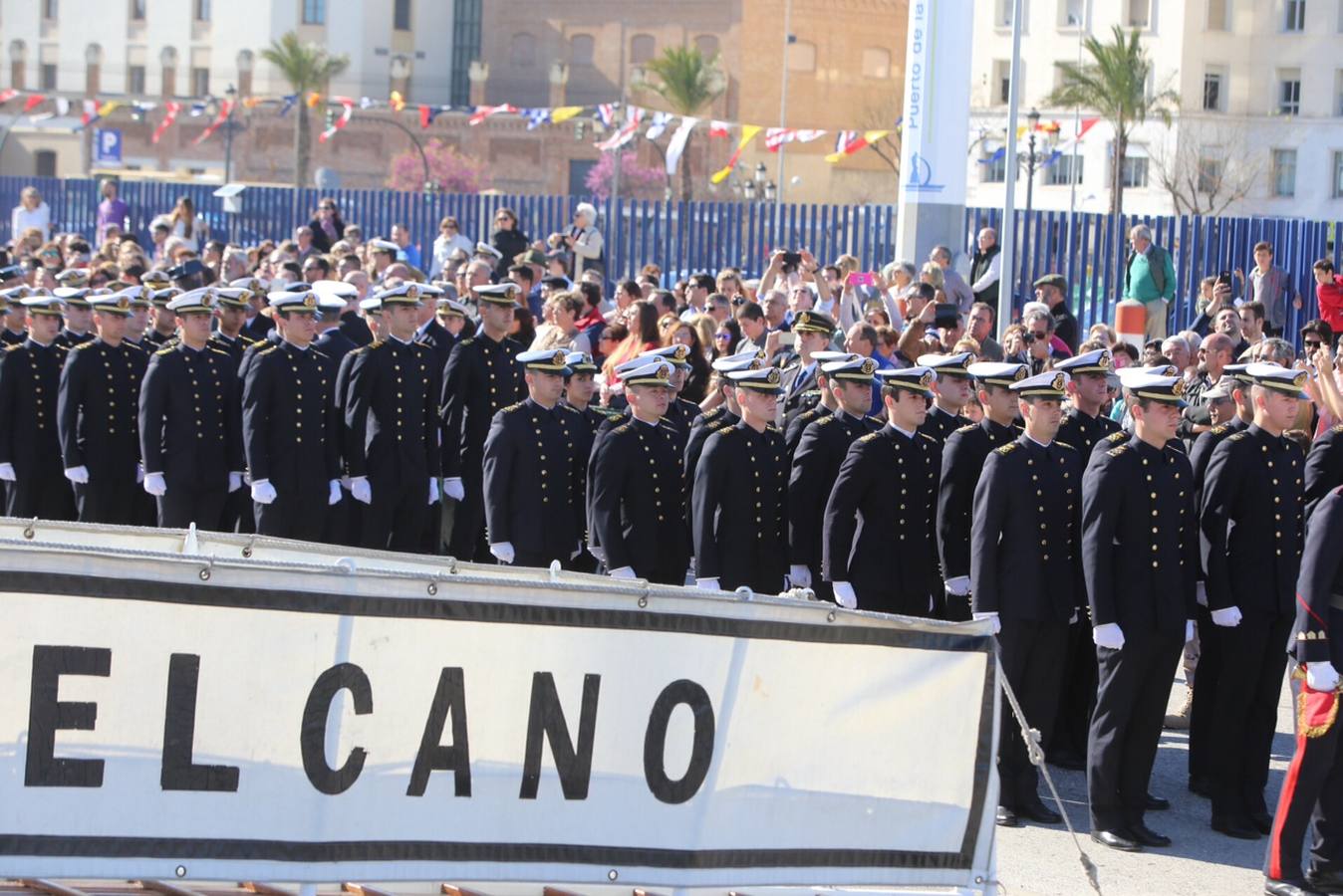 Cádiz despide al buque &#039;Juan Sebastián Elcano&#039;