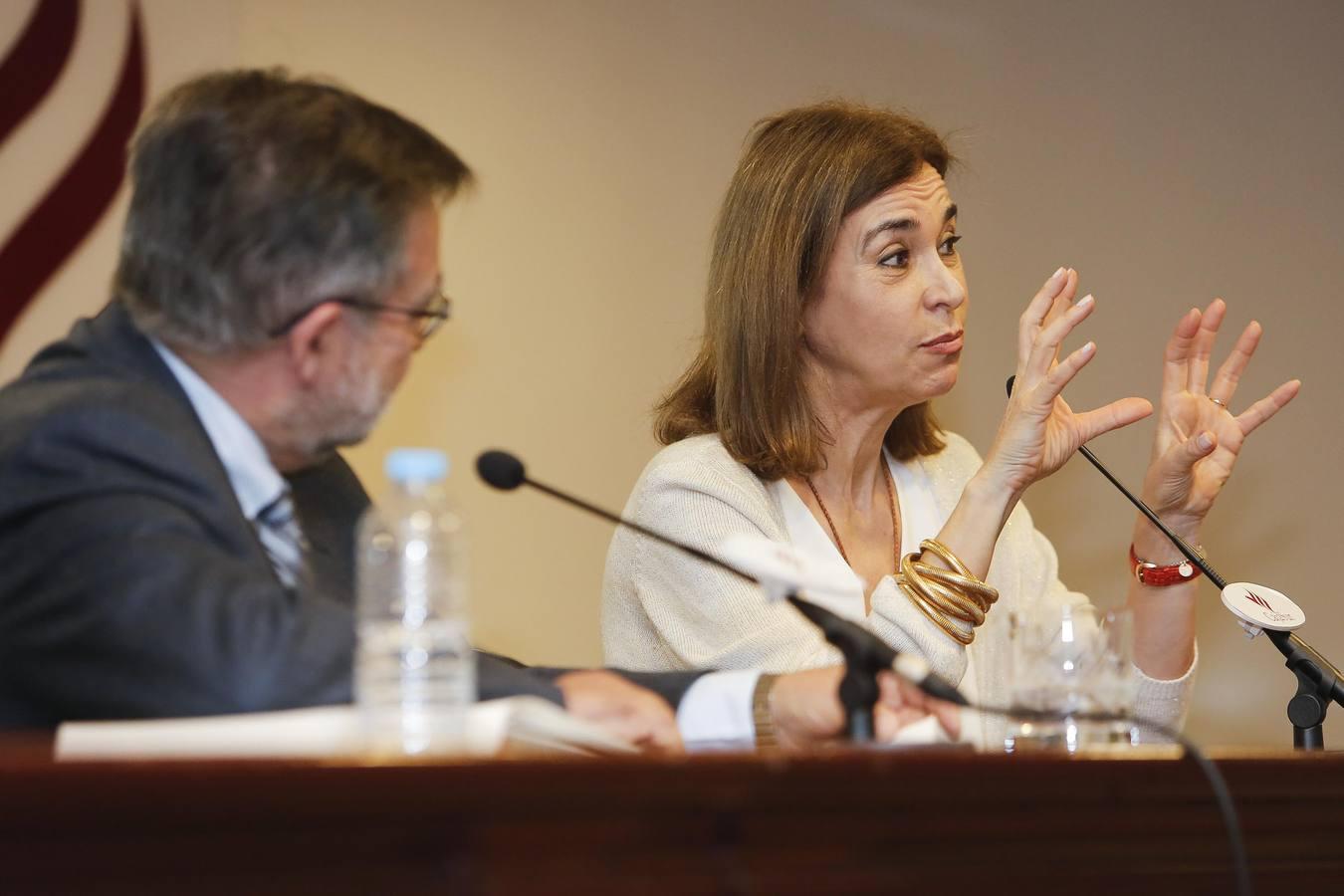 La presencia de Carmen Posadas en el Foro Cultural de ABC, en imágenes