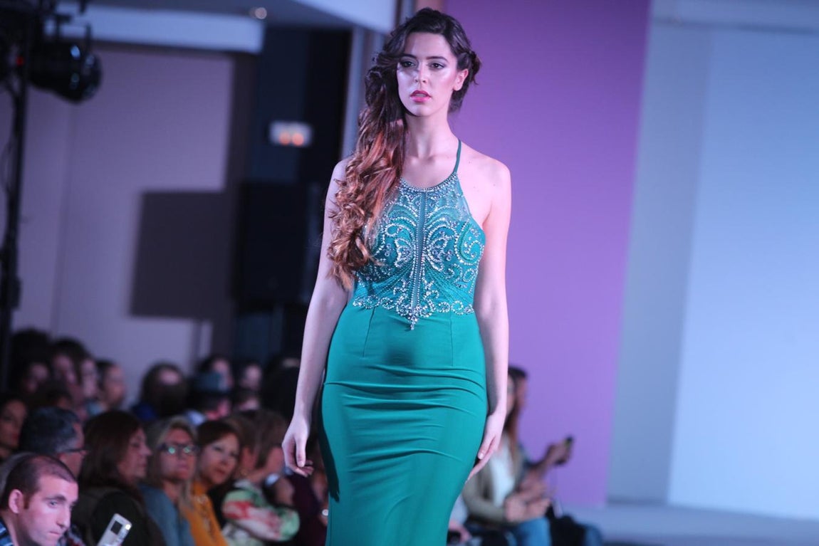 VI Pasarela solidaria moda fiesta en Bahía Sur