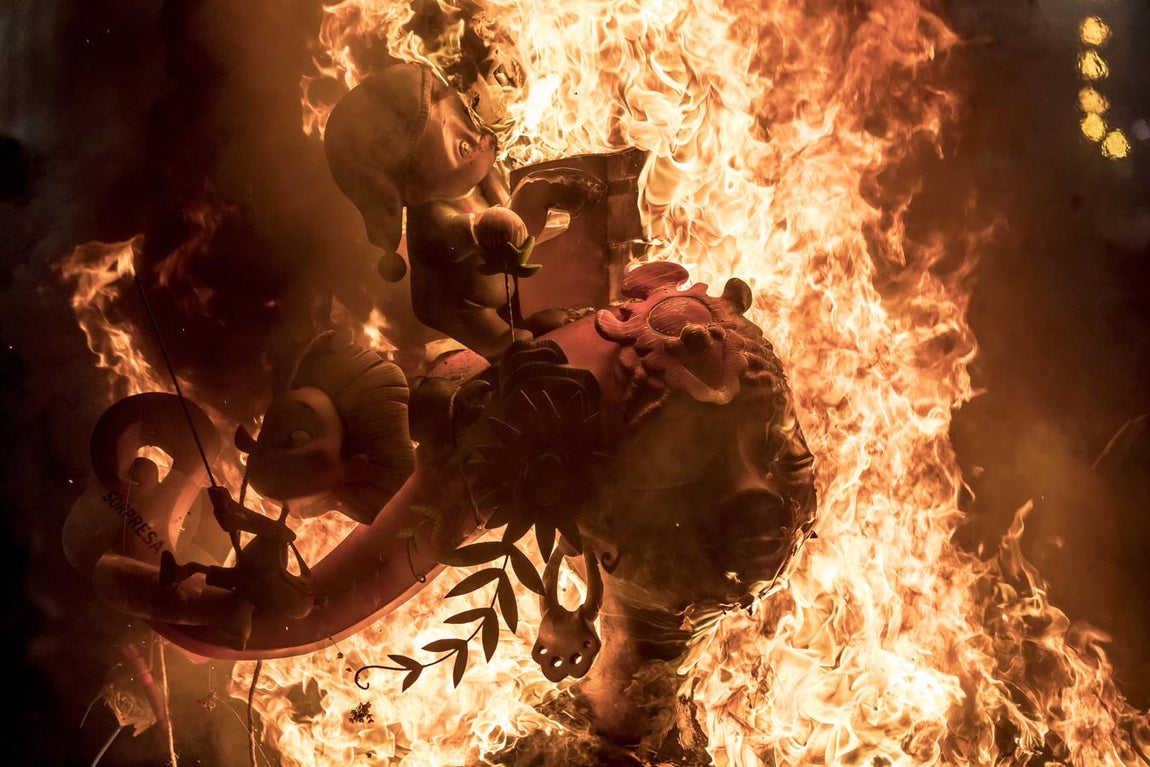 Cremà de las fallas infantiles. 
