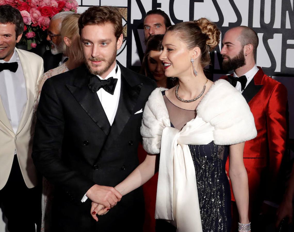 Pierre Casiraghi y su mujer, Beatriz, a su llegada. 