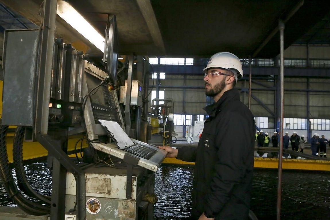 Corte de chapa en Navantia Puerto Real de la subestación &#039;East Anglia One&#039;