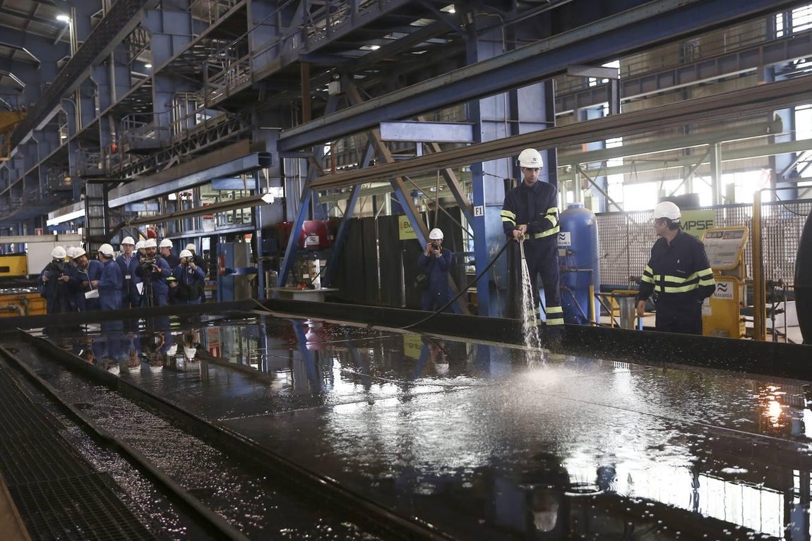 Corte de chapa en Navantia Puerto Real de la subestación &#039;East Anglia One&#039;