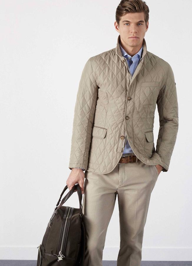 6. Acolchadas. Chaqueta acolchada en color beige (425€)