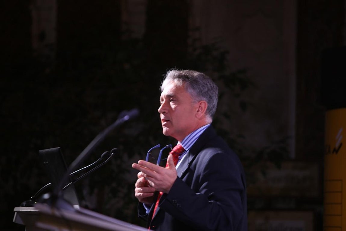 José Antonio Pérez Ramírez en &#039;La mirada económica&#039; organizada por LA VOZ