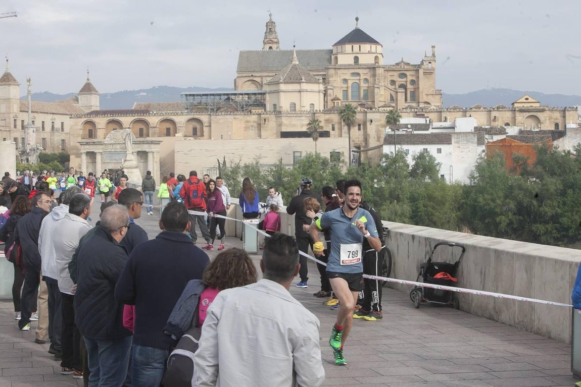 La carrera del Puente Romano, en imágenes