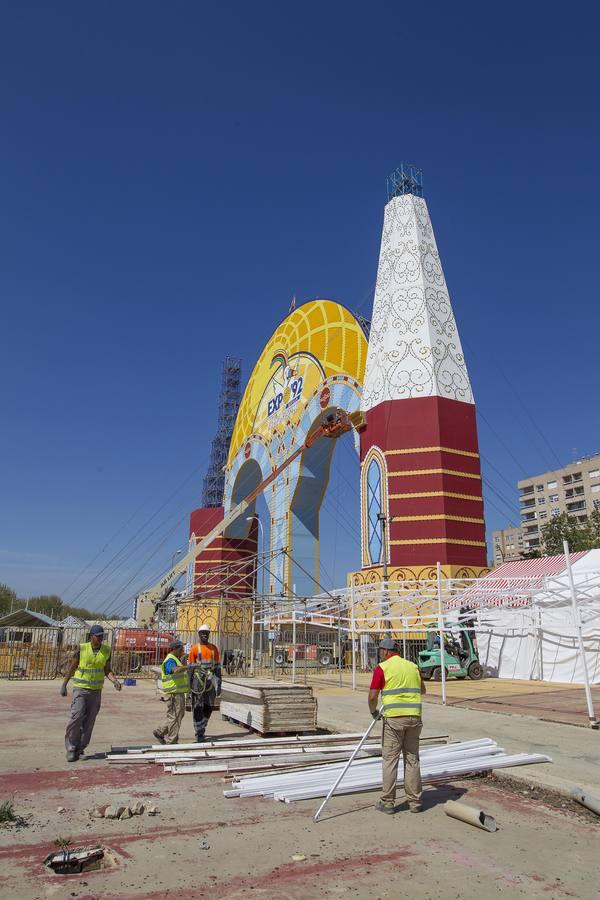 Las imágenes de los preparativos para la Feria de Abril de Sevilla 2017