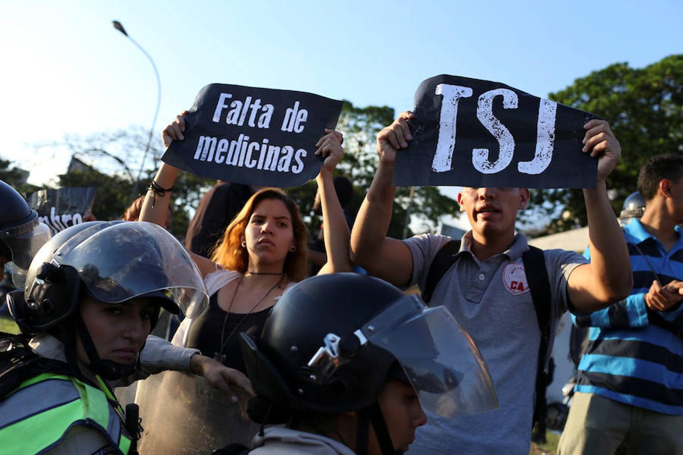 Los estudiantes ante las fuerzas de seguridad. 