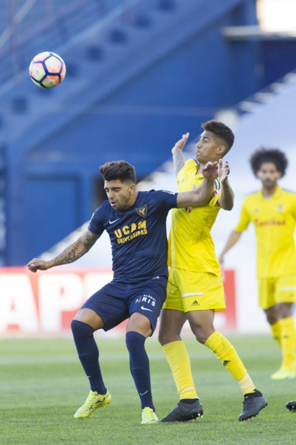 Fotos: Las imágenes del UCAM Murcia - Cádiz CF