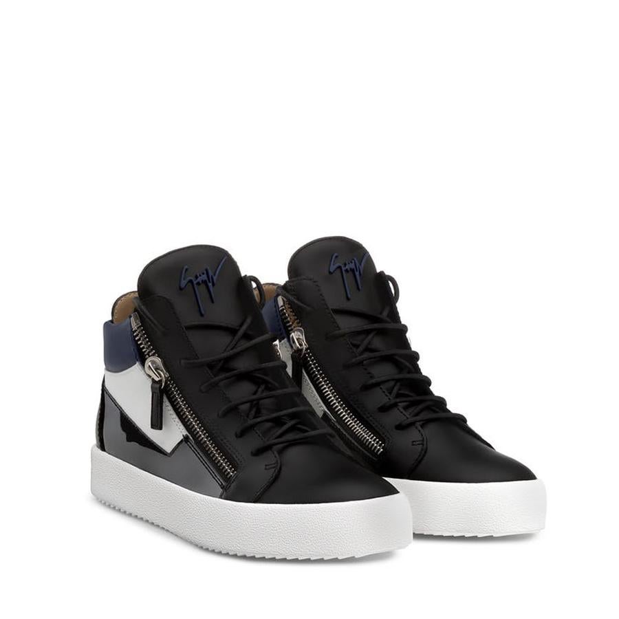 Jimbo Multicolor (745€)