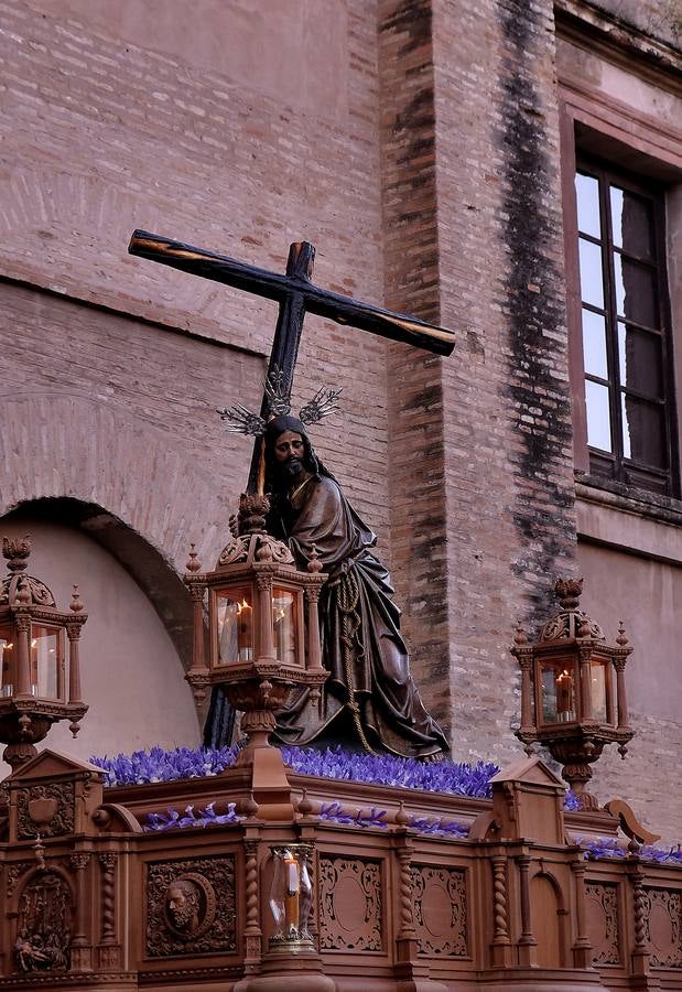 Las fotos del Cristo de la Corona el Viernes de Dolores de la Semana Santa de Sevilla 2017