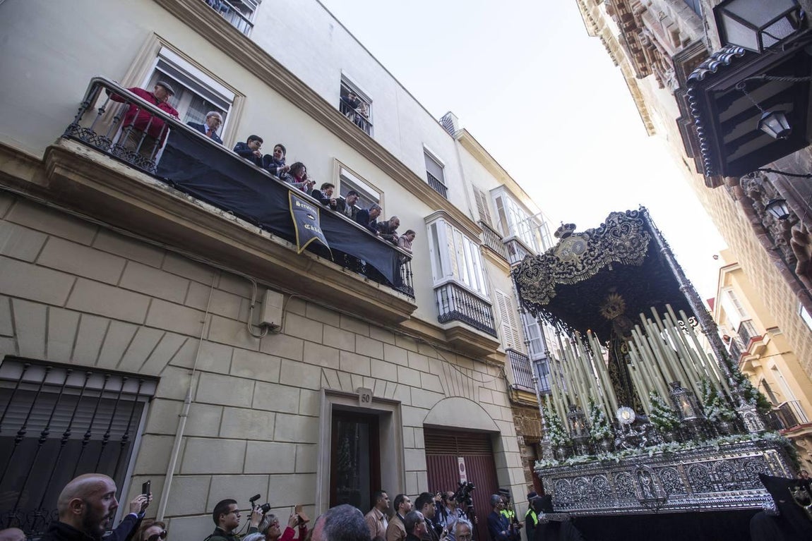 Fotos: El cortejo procesional de la Virgen de los Dolores en imágenes