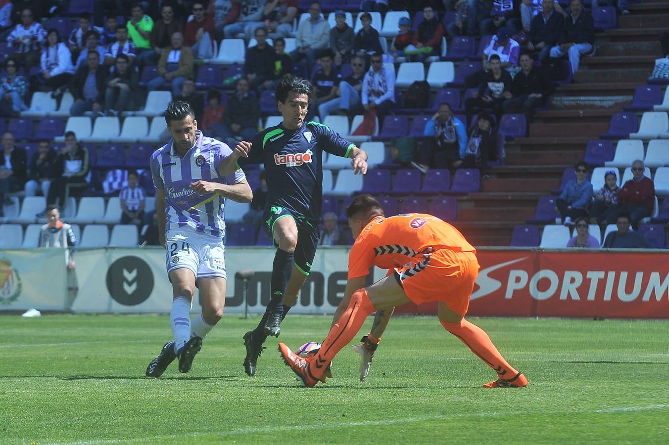 Selección de imágenes del Valladolid-Córdoba