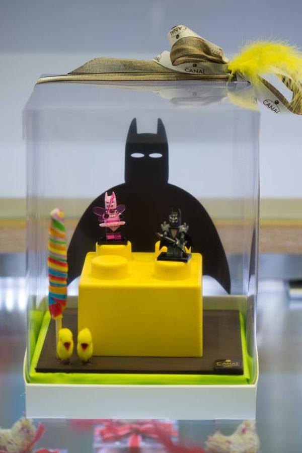 Una mona inspirada en las últimas sagas de Lego, obra de la pastelería Canal