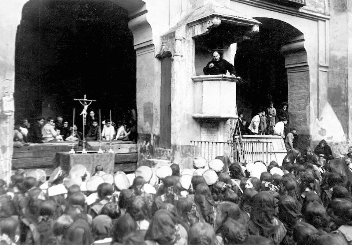 Domingo de Pasión de 1921 en Sevilla. 