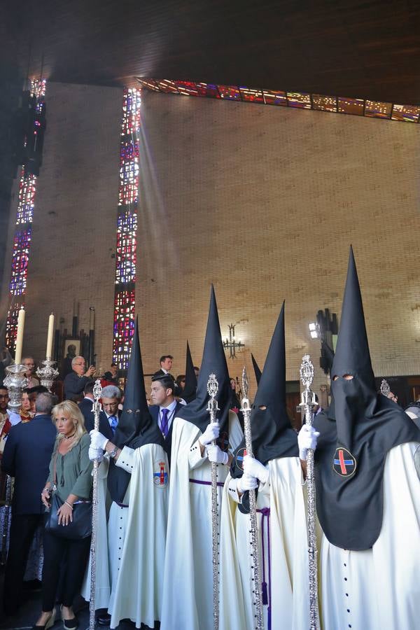 Las fotos del Polígono San Pablo el Lunes Santo